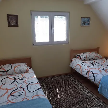 Lepa Kuca Tara Ferienhaus Kremna