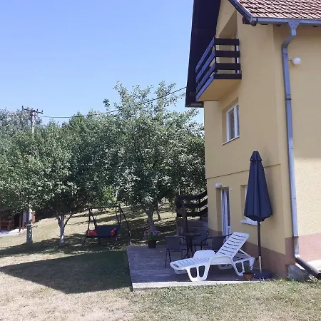 Lepa Kuca Tara Holiday home
