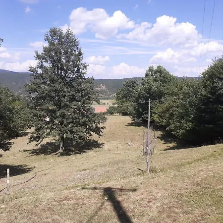 Lepa Kuca Tara *