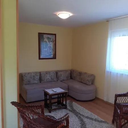 Lepa Kuca Tara Ferienhaus *