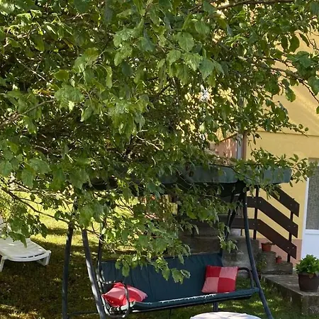 Lepa Kuca Tara Kremna